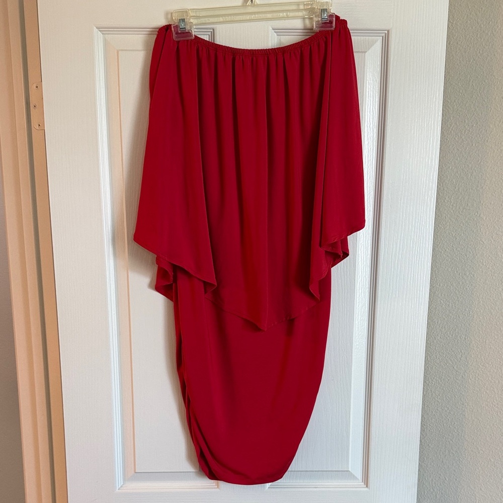 Red strapless bodycon dress